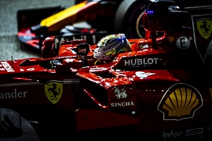 GP Singapur - Qualifying - Sebastian Vettel fährt auf Pole-Position
