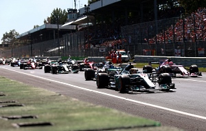 Formel 1 - 2017 - GP Italien - Rennen: Lewis Hamilton mit Start-Ziel-Sieg