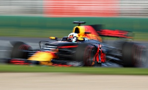 GP Australien 2017 - Daniel Ricciardo sorgt für eine Unterbrechung 