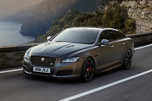 Jaguar XJR575